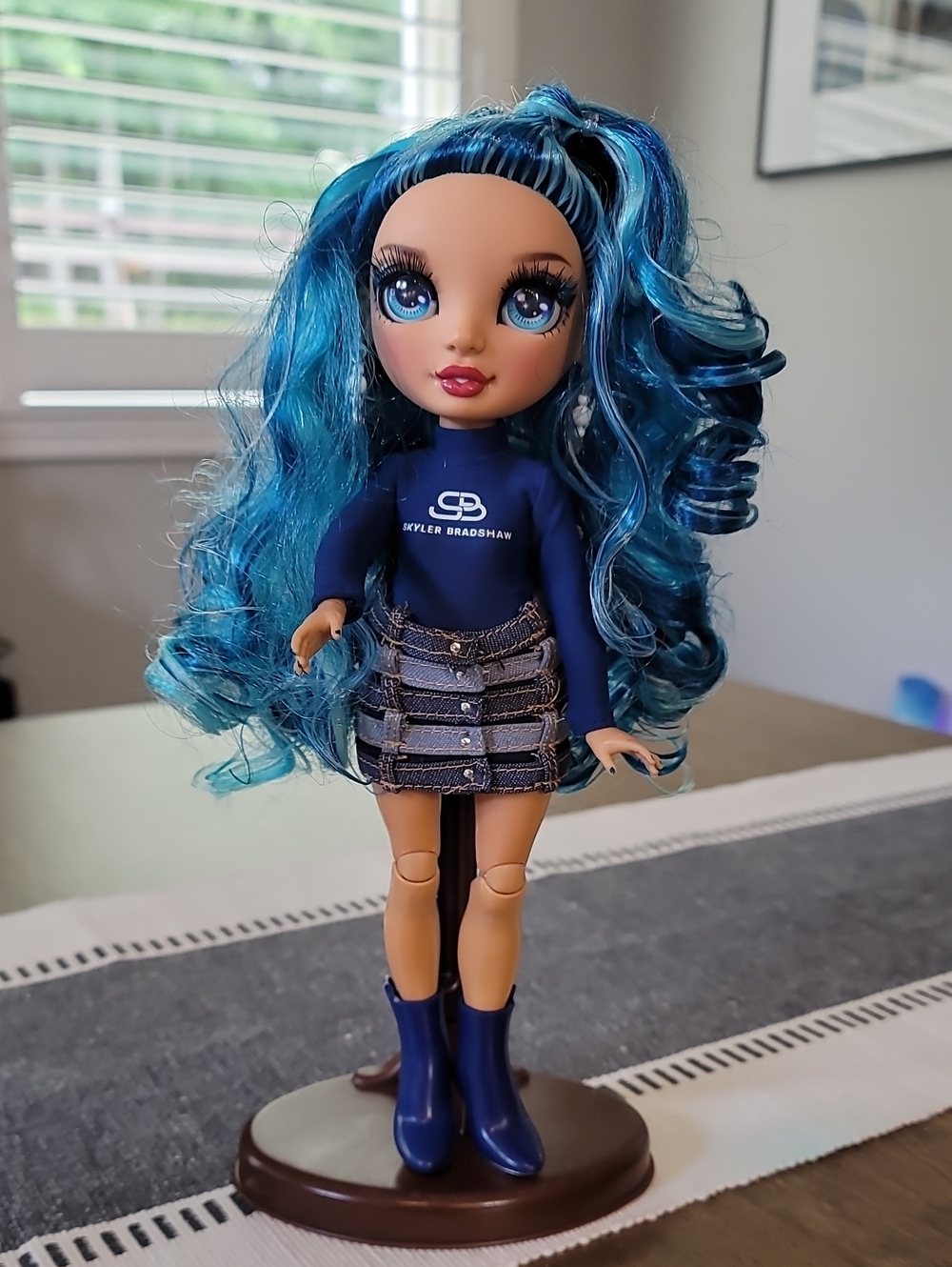 Rainbow High Skylar Bradshaw Dream & Design Fashion Studio 10.5"